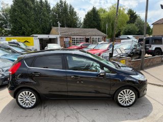 /photos/12035/e73b9c1d-9ada-42c1-95af-f3bd1bbe24ef_i320x240.jpg